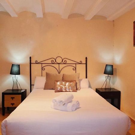 Private Rooms In City Center Barcelona Kültér fotó